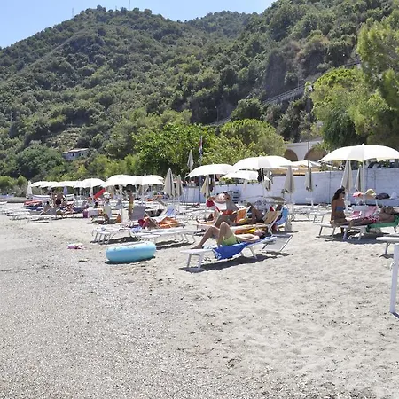Capo Baia Hotel 3*