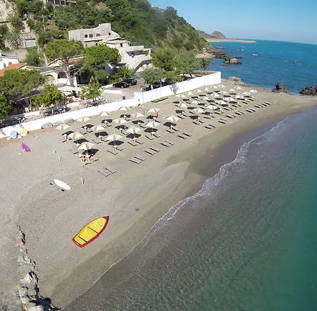 Hotel Capo Baia 3*