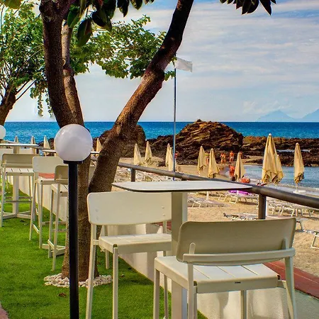 Capo Baia Hotel 3*